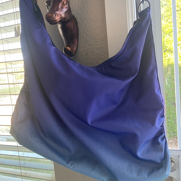 Lululemon ombre bag - Picture 2 of 5